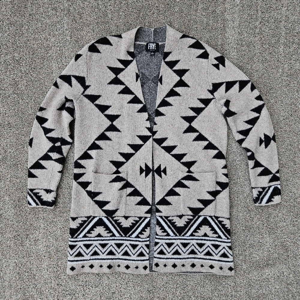 Frye Cozy Cardigan Jacquard Pattern Oatmeal Heather Sweater Jacket Black Tan L